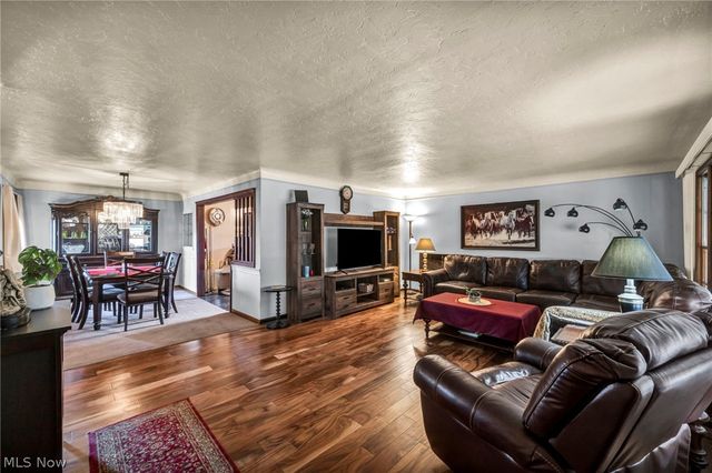 7504 Skylark Drive, Parma, OH 44130