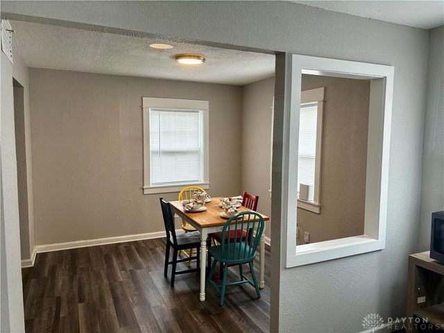1815 Fieldstone Drive, Dayton, OH 45414