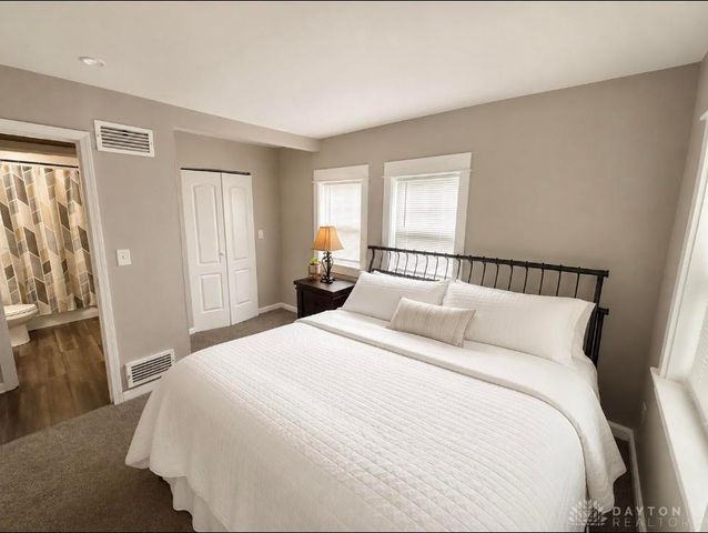 1815 Fieldstone Drive, Dayton, OH 45414