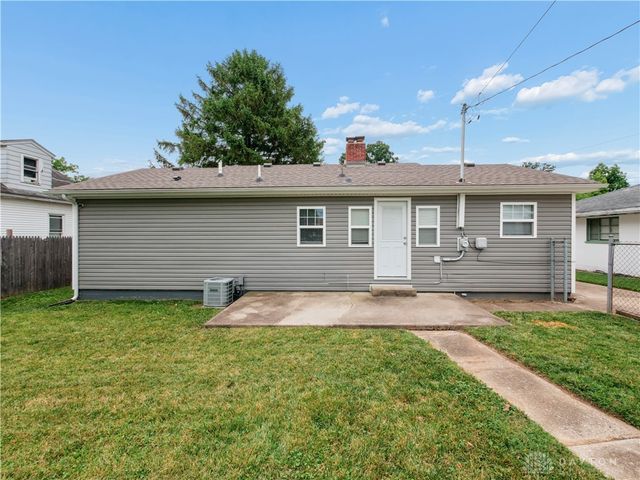 1815 Fieldstone Drive, Dayton, OH 45414