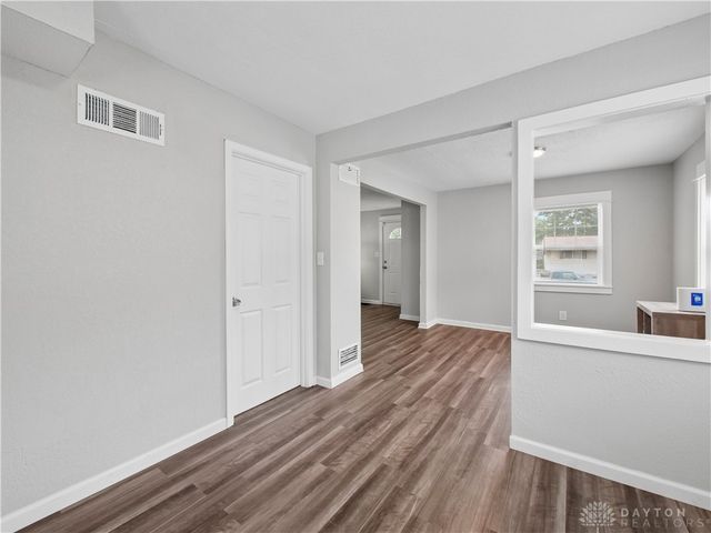 1815 Fieldstone Drive, Dayton, OH 45414