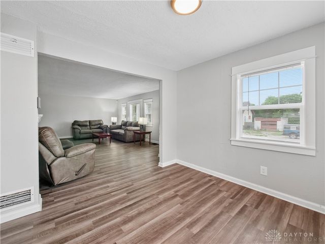 1815 Fieldstone Drive, Dayton, OH 45414