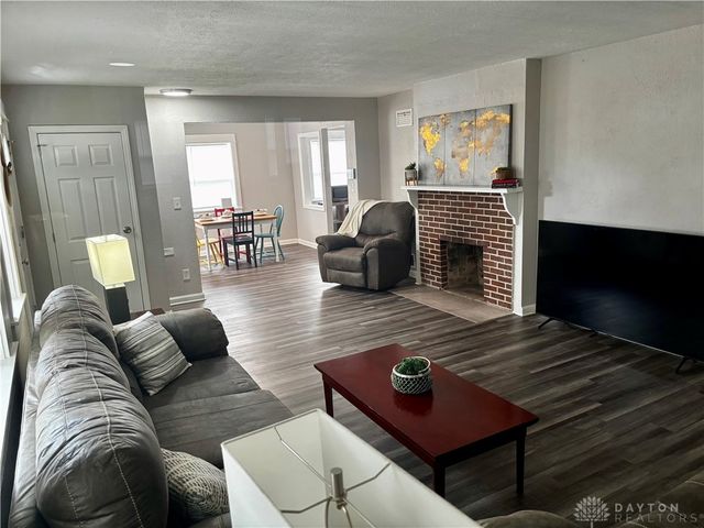 1815 Fieldstone Drive, Dayton, OH 45414