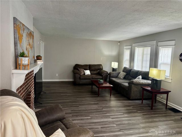 1815 Fieldstone Drive, Dayton, OH 45414