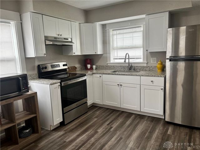 1815 Fieldstone Drive, Dayton, OH 45414