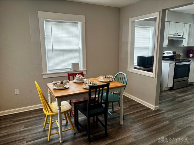 1815 Fieldstone Drive, Dayton, OH 45414