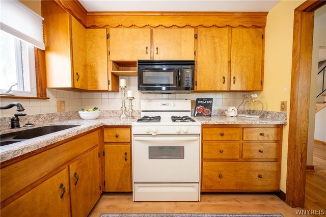 6641 Taylor Road, Hamburg, NY 14075