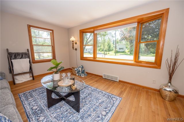 6641 Taylor Road, Hamburg, NY 14075