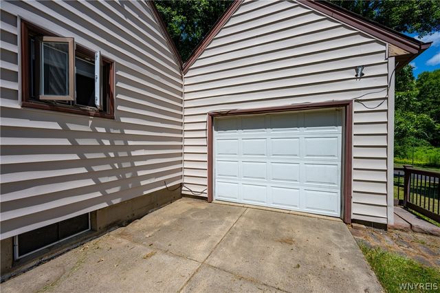 6641 Taylor Road, Hamburg, NY 14075