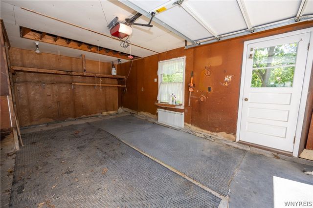 6641 Taylor Road, Hamburg, NY 14075