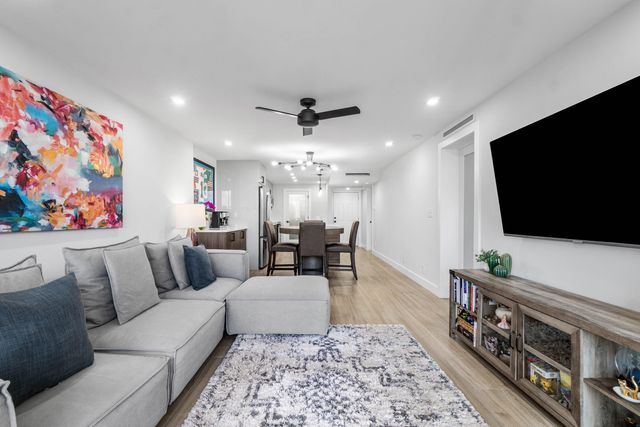 4 Royal Palm Way 4020, Boca Raton, FL 33432
