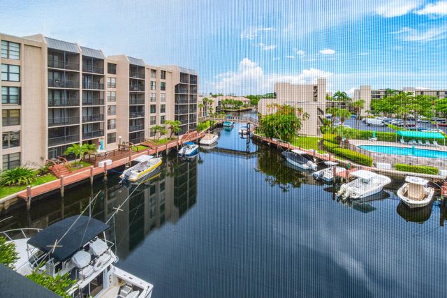 4 Royal Palm Way 4020, Boca Raton, FL 33432