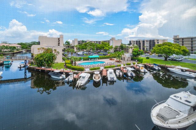 4 Royal Palm Way 4020, Boca Raton, FL 33432