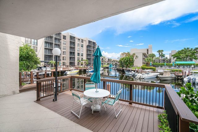 4 Royal Palm Way 4020, Boca Raton, FL 33432