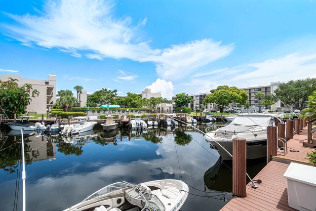 4 Royal Palm Way 4020, Boca Raton, FL 33432