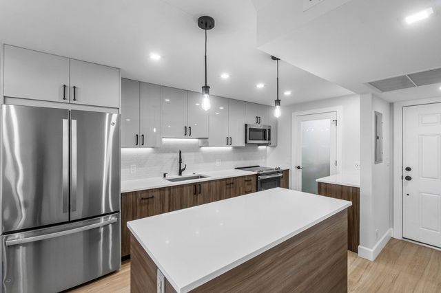 4 Royal Palm Way 4020, Boca Raton, FL 33432