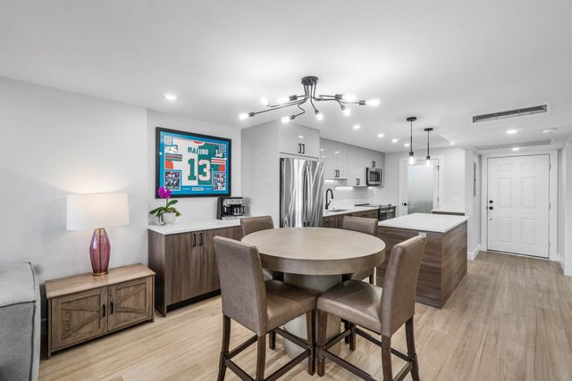 4 Royal Palm Way 4020, Boca Raton, FL 33432