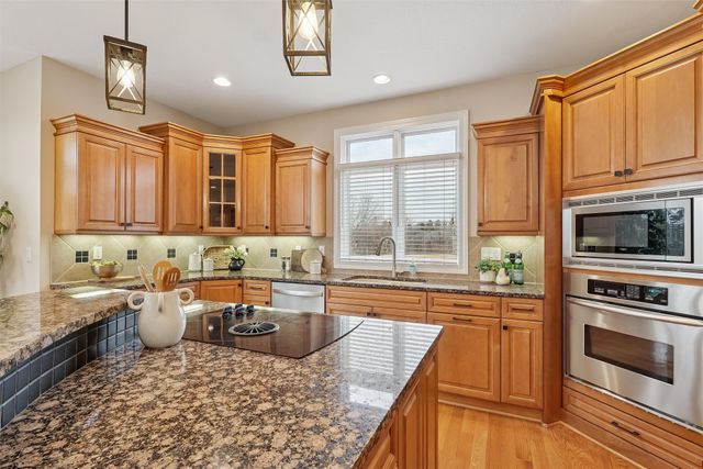 15701 Brookshire Drive, Urbandale, IA 50323