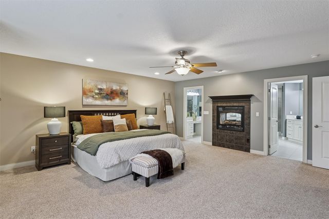 15701 Brookshire Drive, Urbandale, IA 50323