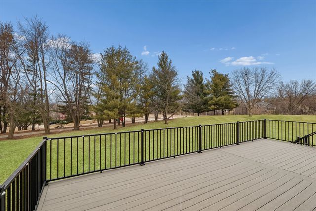 15701 Brookshire Drive, Urbandale, IA 50323