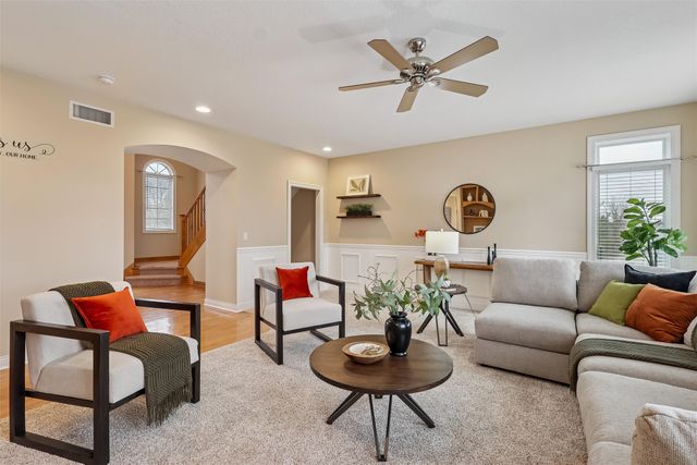 15701 Brookshire Drive, Urbandale, IA 50323