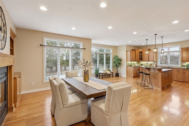 15701 Brookshire Drive, Urbandale, IA 50323