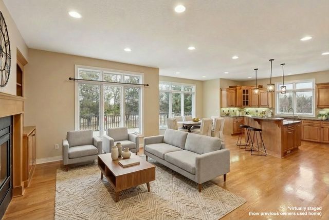 15701 Brookshire Drive, Urbandale, IA 50323