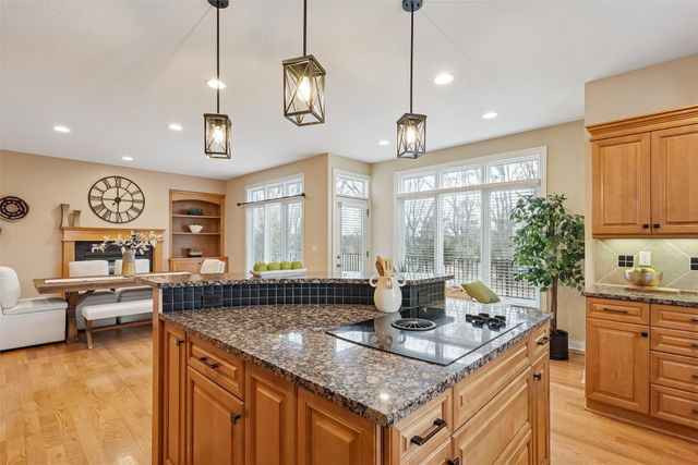 15701 Brookshire Drive, Urbandale, IA 50323