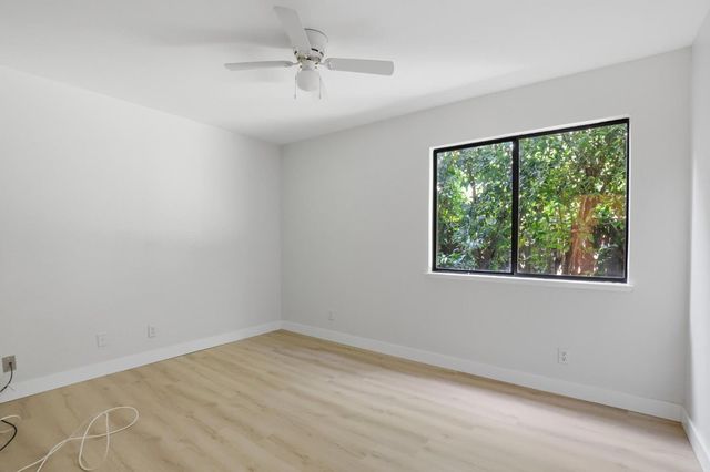 1306 Tradewind Dr, Yuba City, CA 95991