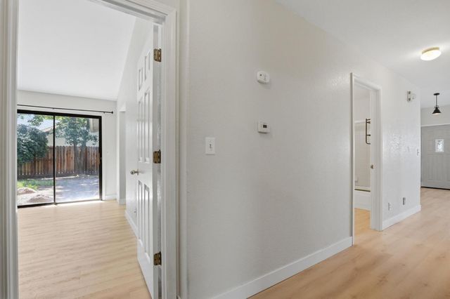 1306 Tradewind Dr, Yuba City, CA 95991