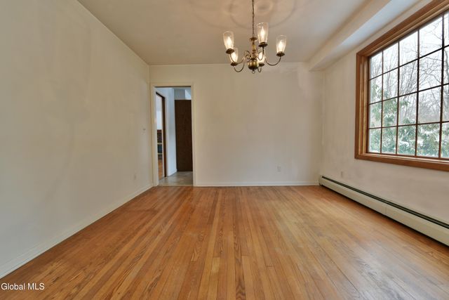 9 Tamarack Lane, Clifton Park, NY 12065