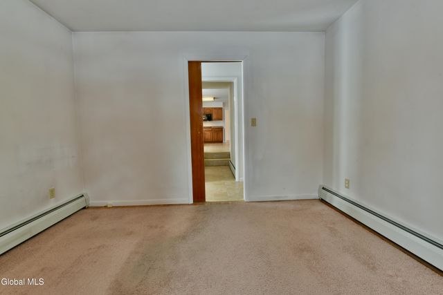 9 Tamarack Lane, Clifton Park, NY 12065