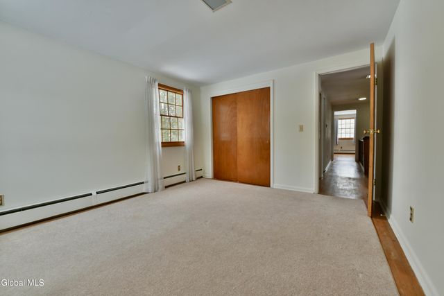 9 Tamarack Lane, Clifton Park, NY 12065