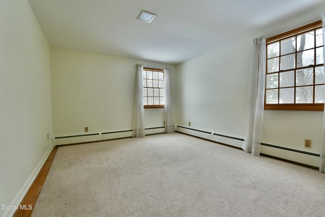 9 Tamarack Lane, Clifton Park, NY 12065