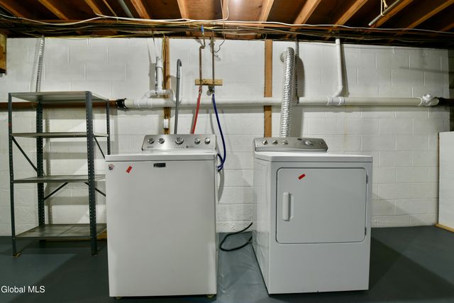 9 Tamarack Lane, Clifton Park, NY 12065