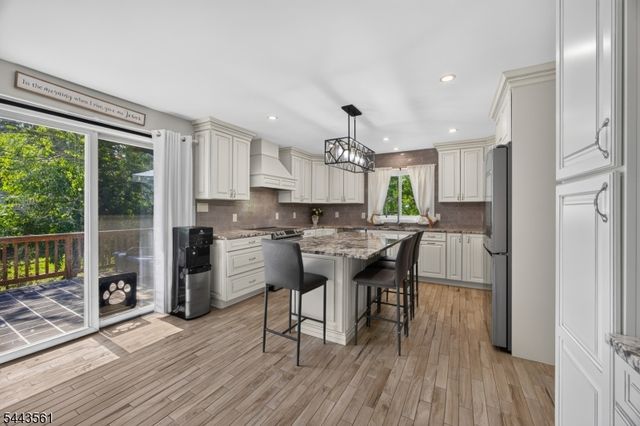 14 Meadow Ln, Vernon Twp., NJ 07462