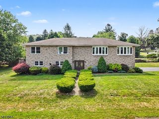 14 Meadow Ln, Vernon Twp., NJ 07462