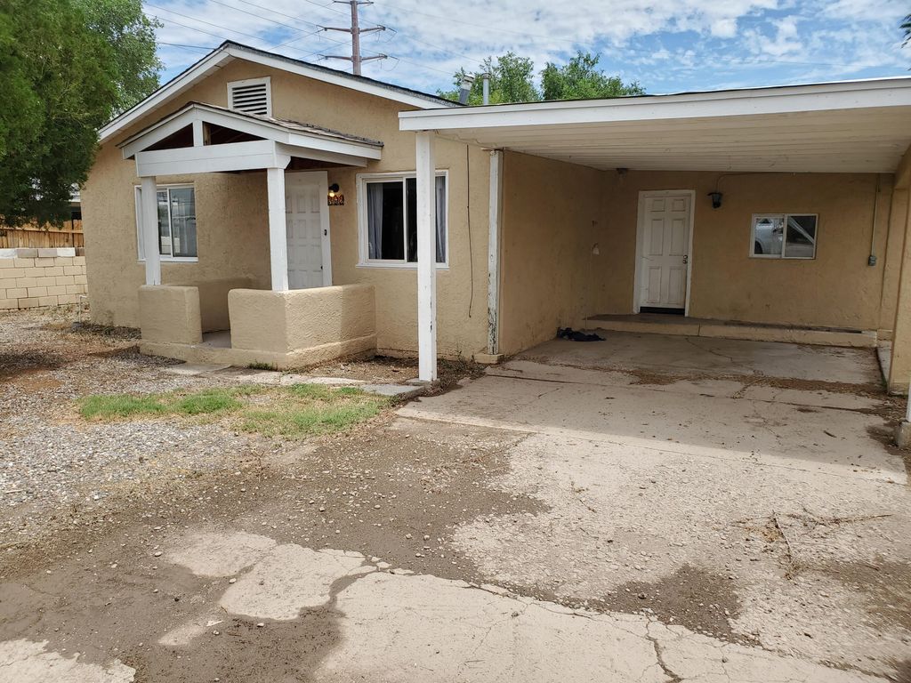 302 S 2nd Street, Belen, NM 87002