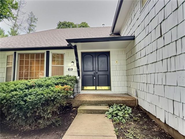 619 W 114th Terrace, Kansas City, MO 64114
