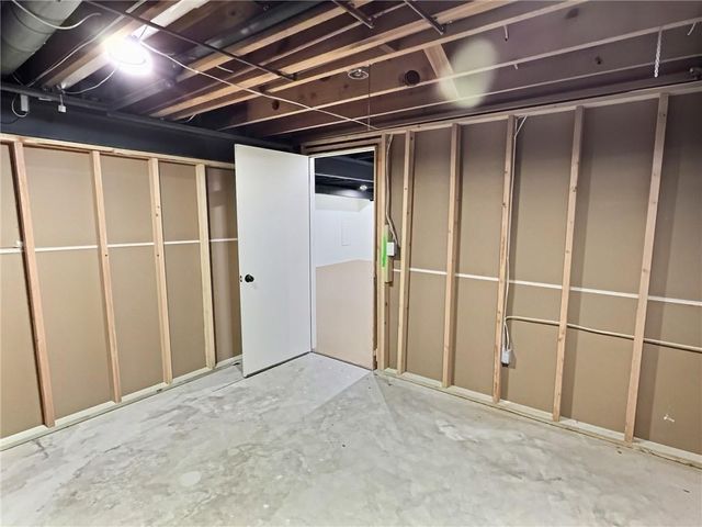 619 W 114th Terrace, Kansas City, MO 64114