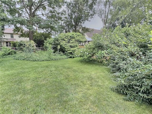 619 W 114th Terrace, Kansas City, MO 64114