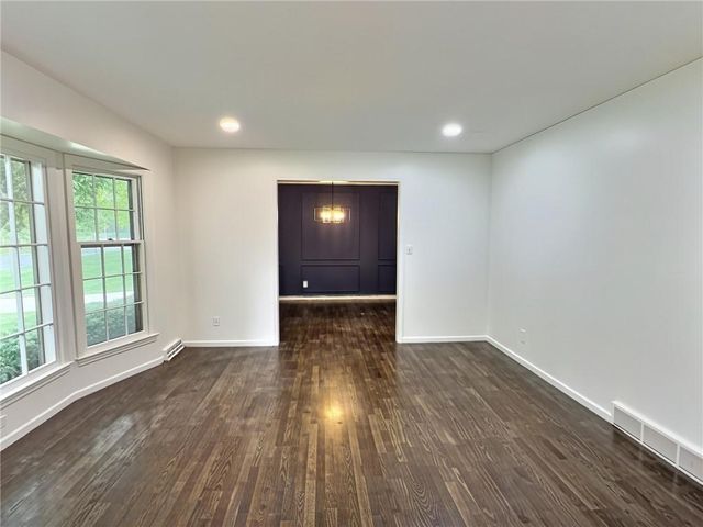 619 W 114th Terrace, Kansas City, MO 64114