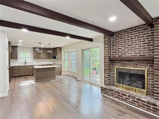 619 W 114th Terrace, Kansas City, MO 64114