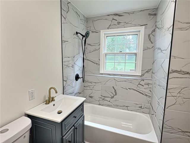 619 W 114th Terrace, Kansas City, MO 64114