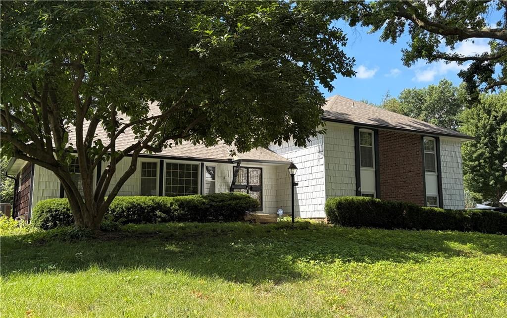 619 W 114th Terrace, Kansas City, MO 64114