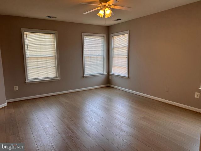 20381 FALLSWAY TER, Sterling, VA 20165