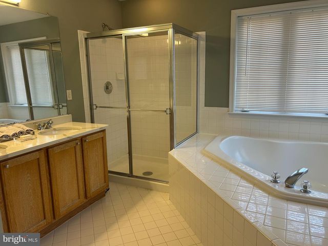 20381 FALLSWAY TER, Sterling, VA 20165