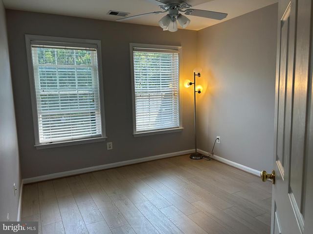 20381 FALLSWAY TER, Sterling, VA 20165