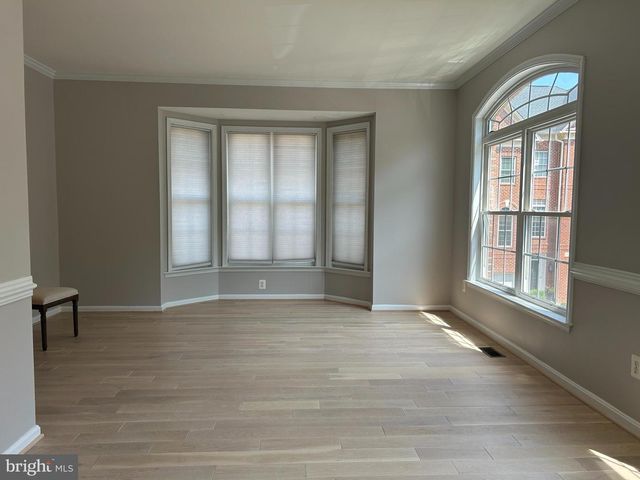 20381 FALLSWAY TER, Sterling, VA 20165