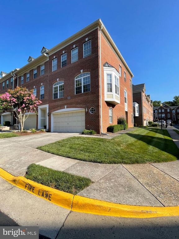 20381 FALLSWAY TER, Sterling, VA 20165